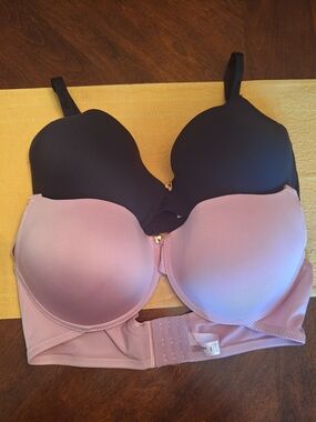 Juicy Couture Black and Pink Smooth T-Shirt Bras - Seamless Support 40D